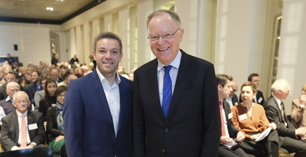 Deniz Kurku und Stephan Weil 